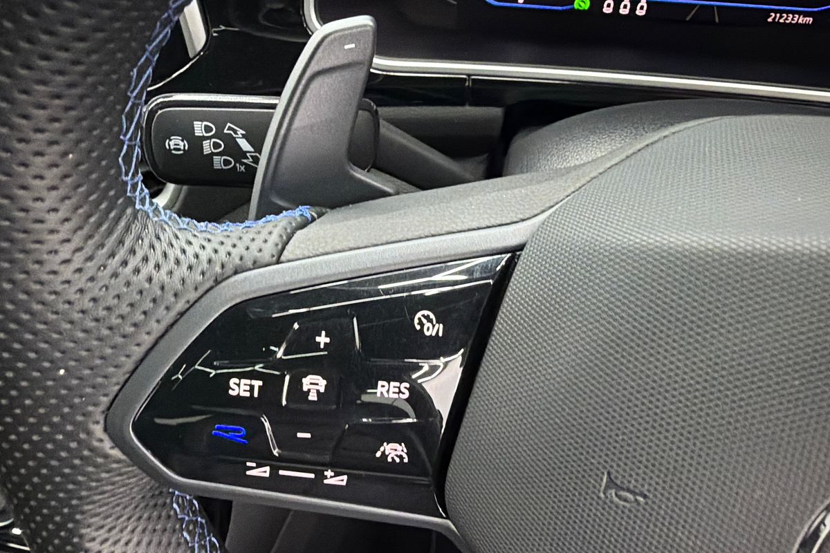 2023 Volkswagen T-Roc R D11