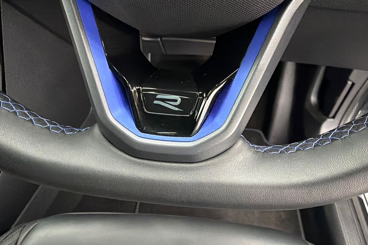 2023 Volkswagen T-Roc R D11