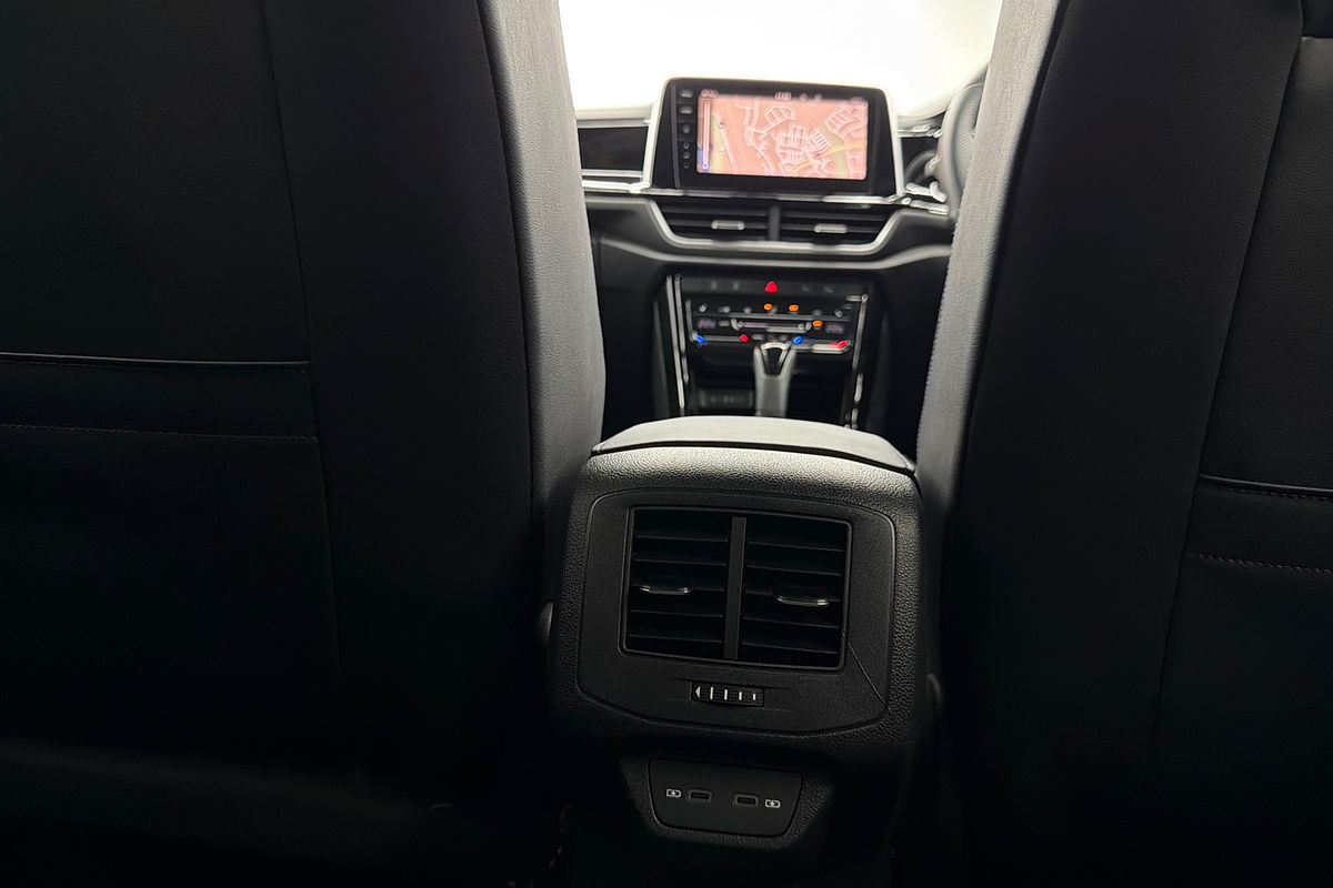 2023 Volkswagen T-Roc R D11