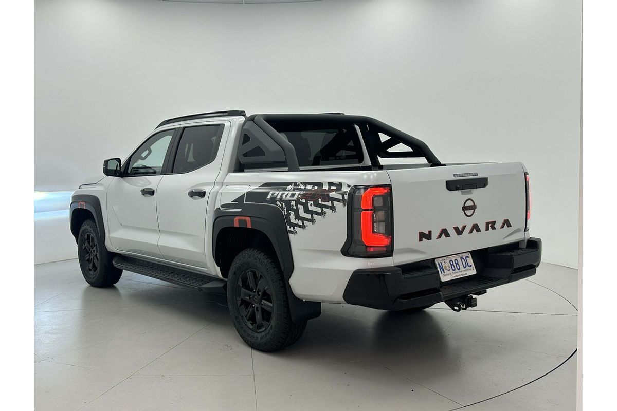 Nissan NAVARA 4X4 2.4 DSL AUTO DC P4X
