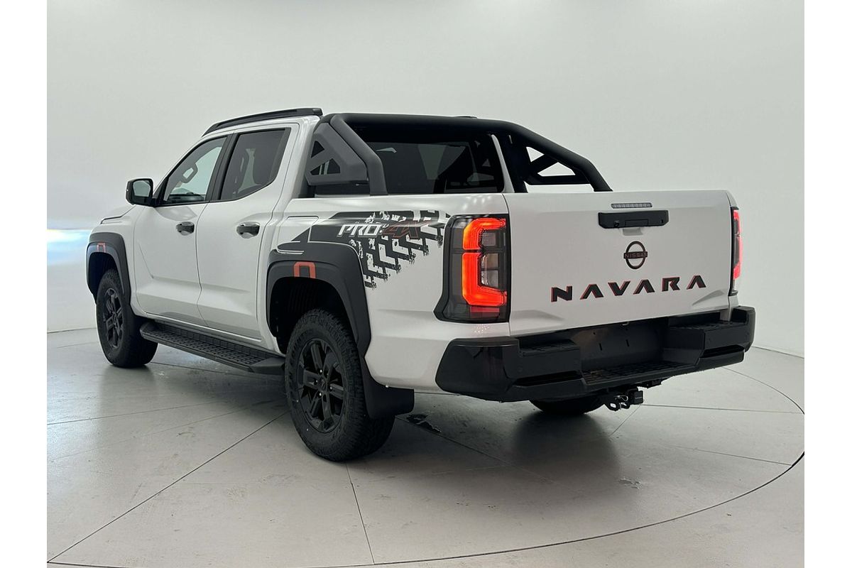 Nissan NAVARA 4X4 2.4 DSL AUTO DC P4X