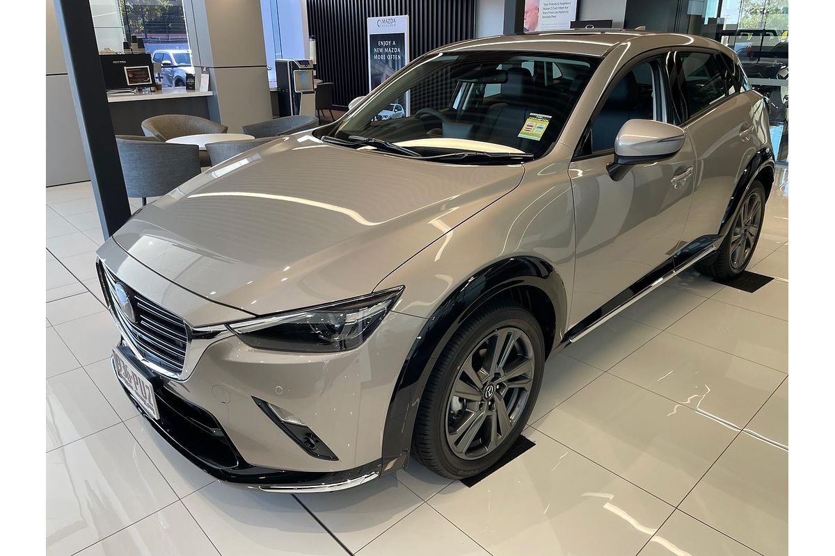 2025 Mazda CX-3 G20 Akari DK