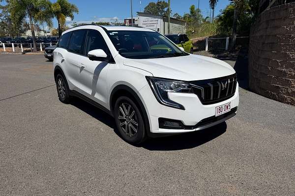 2025 Mahindra XUV700 AX7L