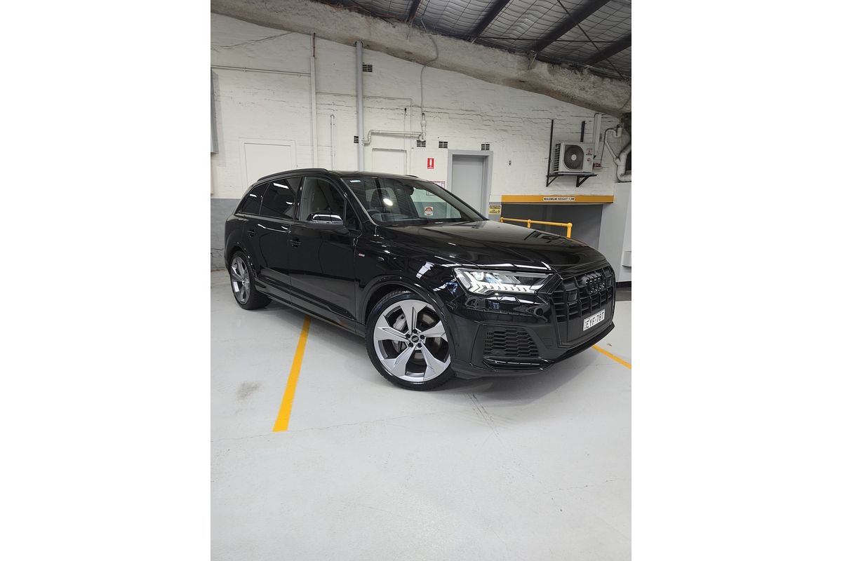 2022 Audi Q7 55 TFSI S line 4M