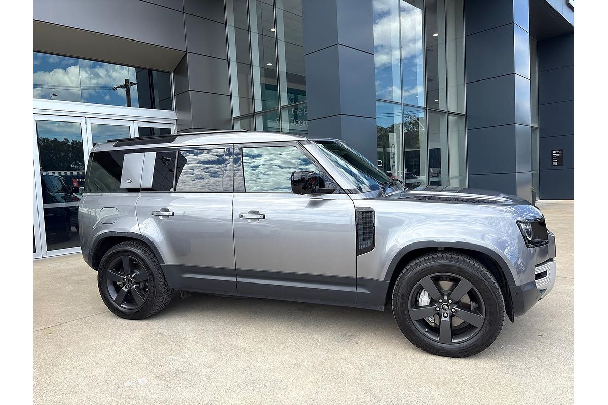 2021 Land Rover Defender 110 P400 HSE L663