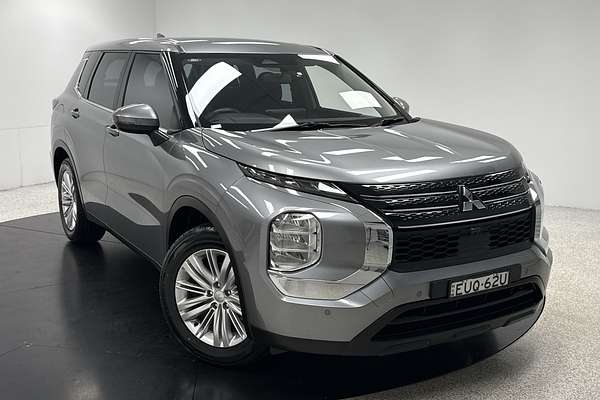 2022 Mitsubishi Outlander ES ZM