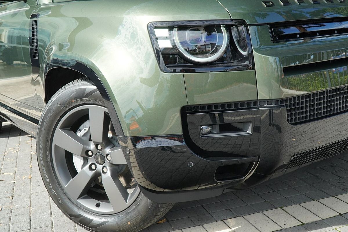 2025 Land Rover Defender 110 D350 X-Dynamic SE L663