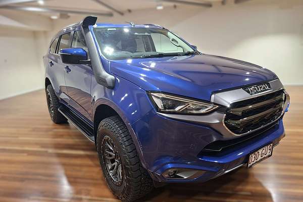 2022 Isuzu MU-X LS-T