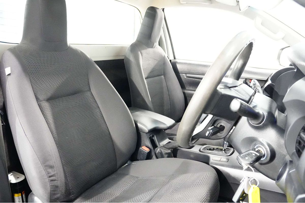 2018 Toyota Hilux SR GUN126R 4X4