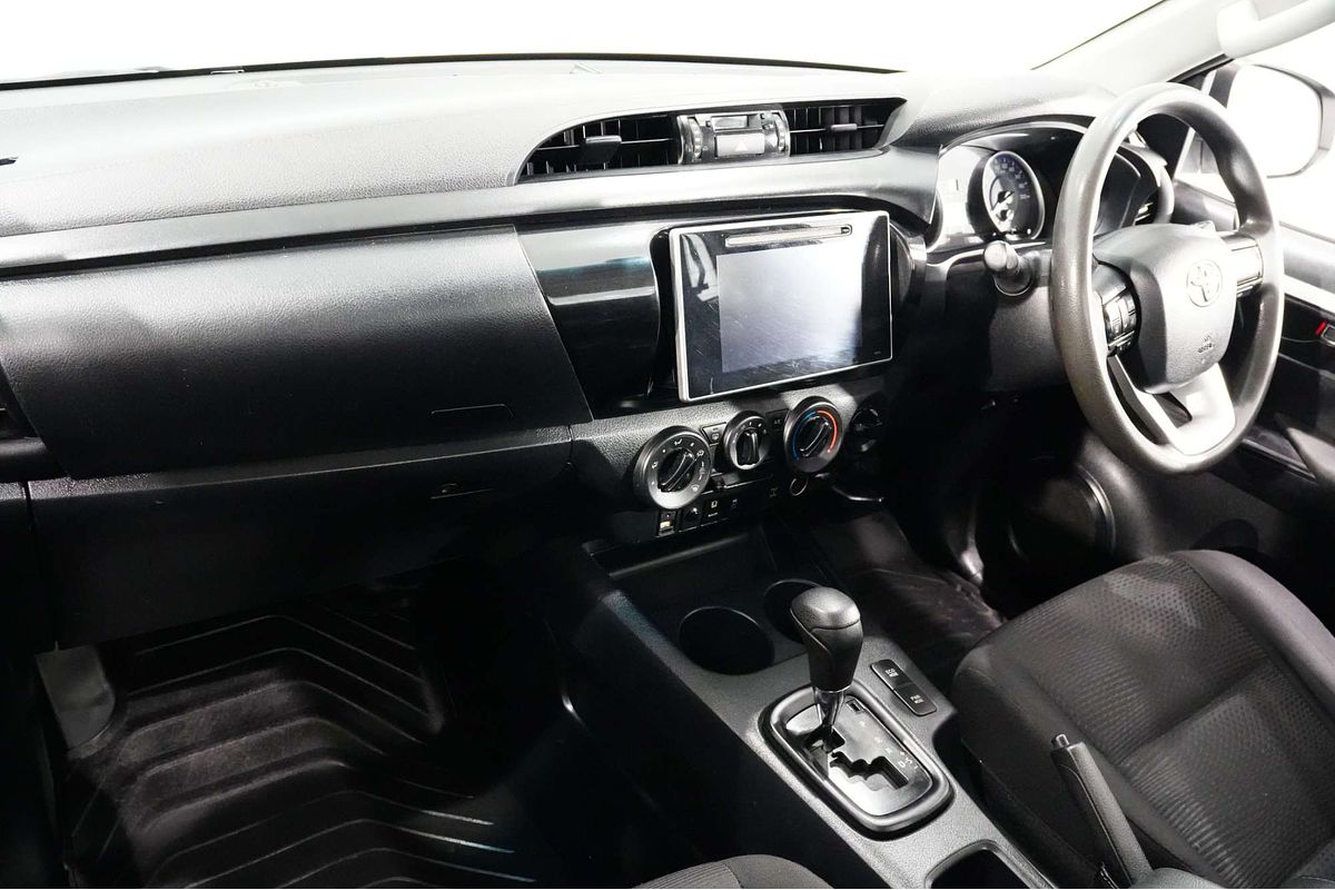 2018 Toyota Hilux SR GUN126R 4X4