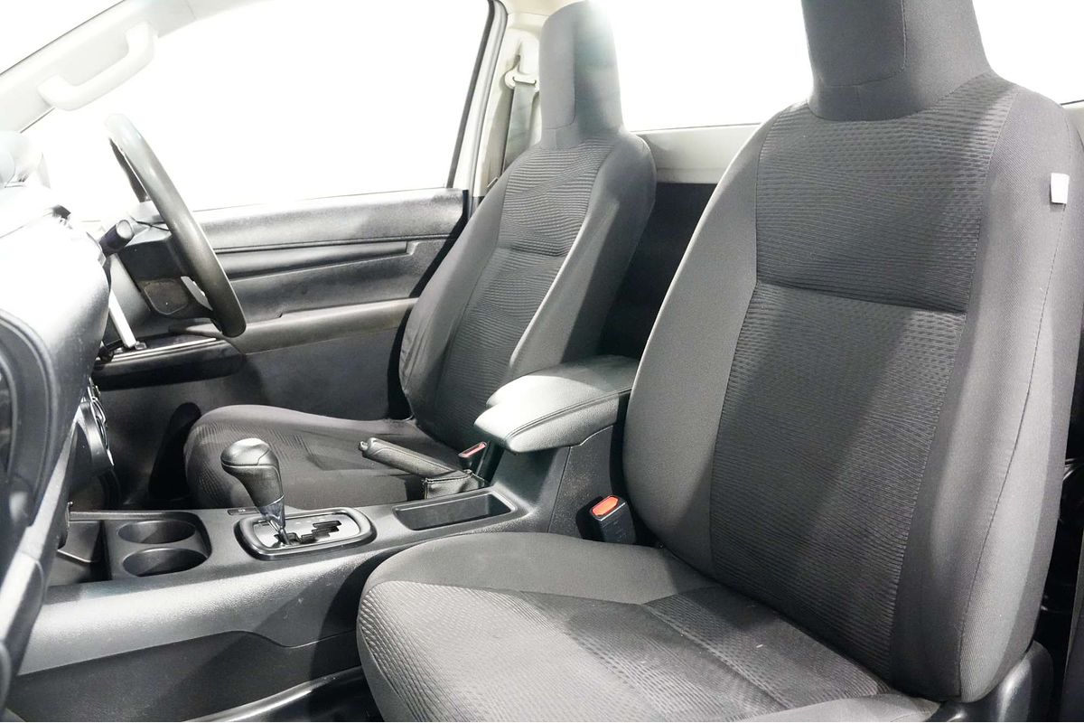 2018 Toyota Hilux SR GUN126R 4X4