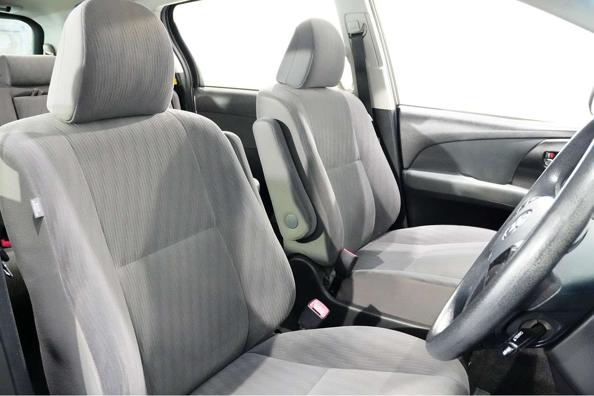 2012 Toyota Tarago GLi ACR50R