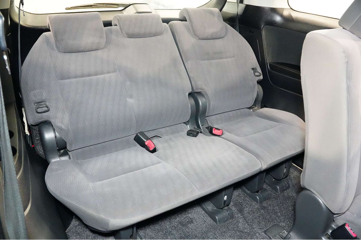 2012 Toyota Tarago GLi ACR50R