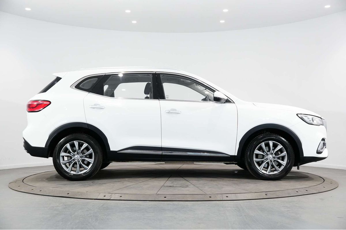 2022 MG HS Vibe SAS23