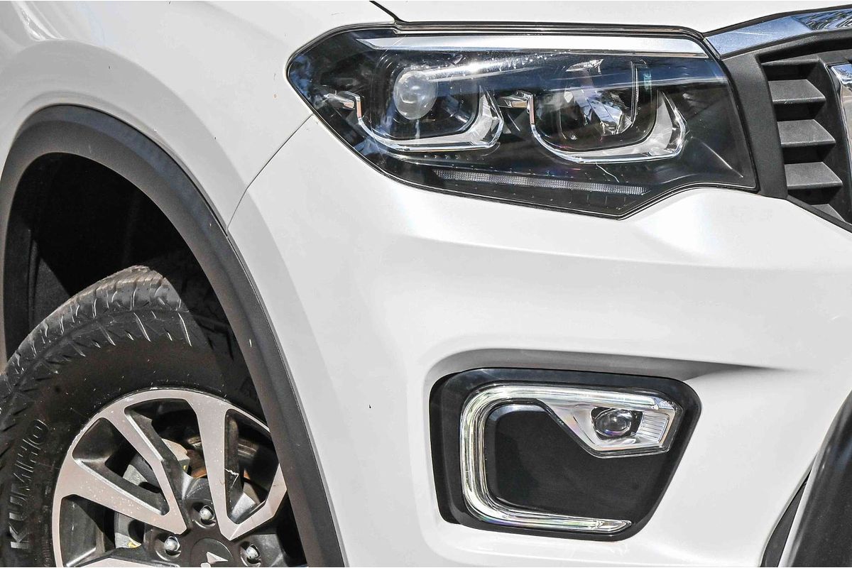 2023 Mahindra Scorpio Z8