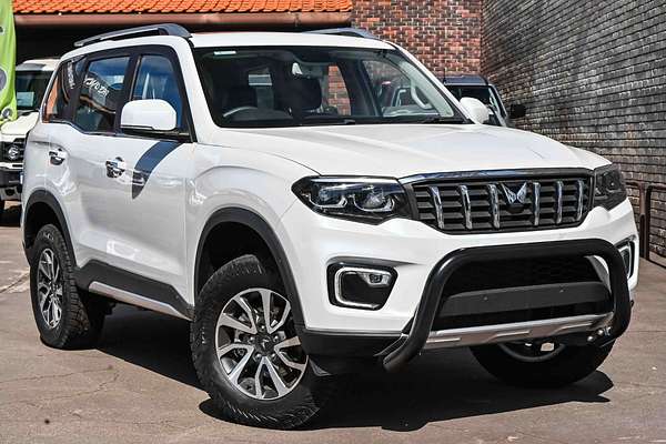 2023 Mahindra Scorpio Z8