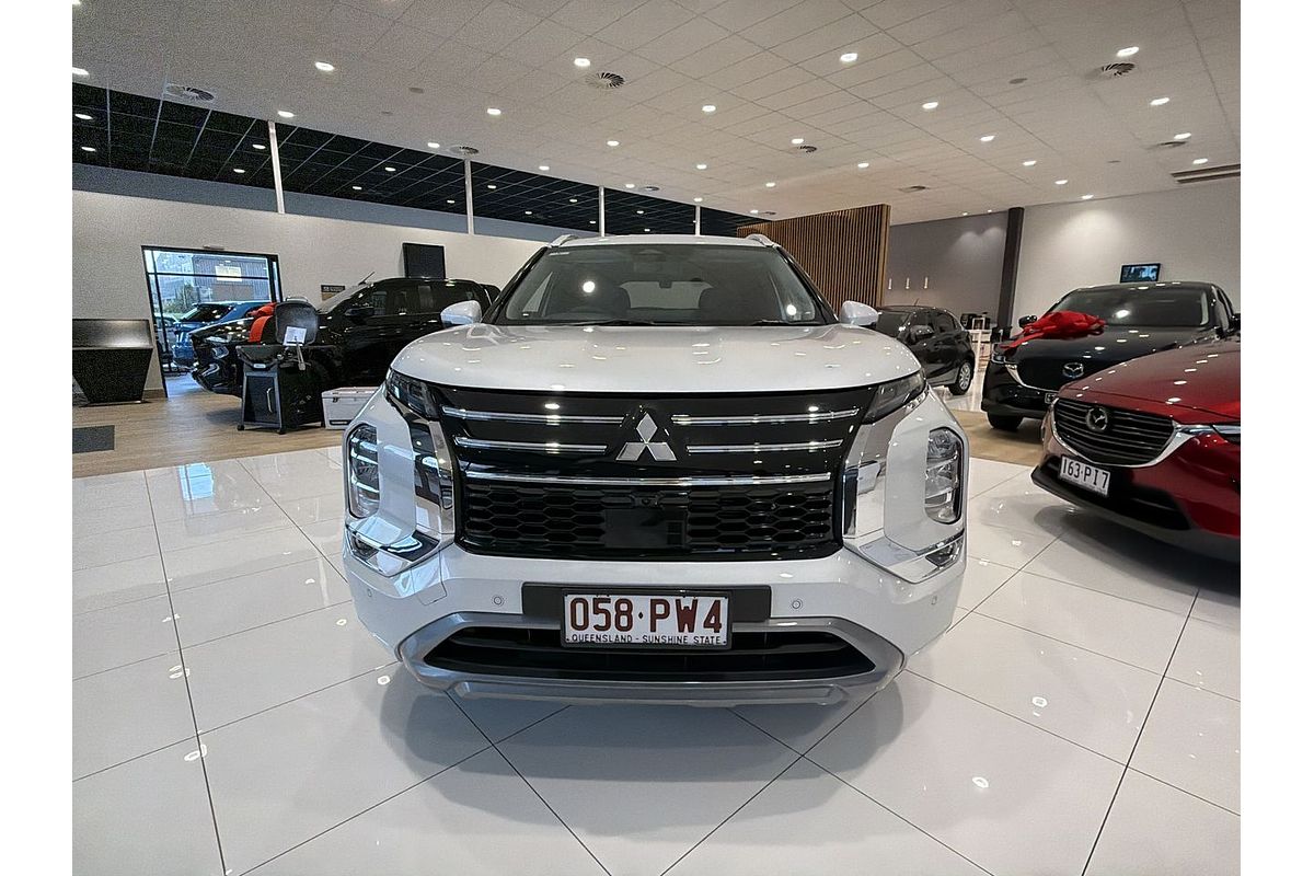 2025 Mitsubishi Outlander Exceed ZM