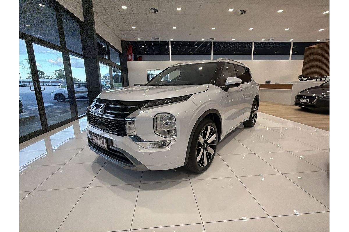 2025 Mitsubishi Outlander Exceed ZM