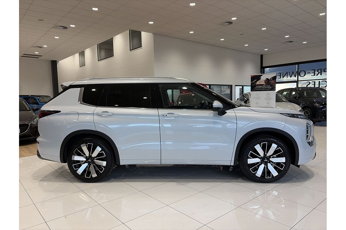 2025 Mitsubishi Outlander Exceed ZM