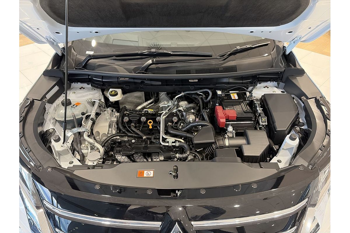 2025 Mitsubishi Outlander Exceed ZM