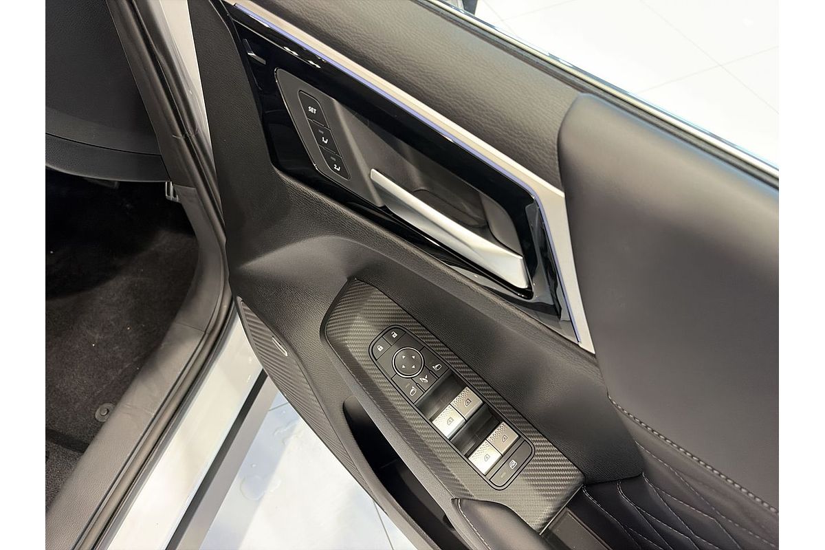 2025 Mitsubishi Outlander Exceed ZM