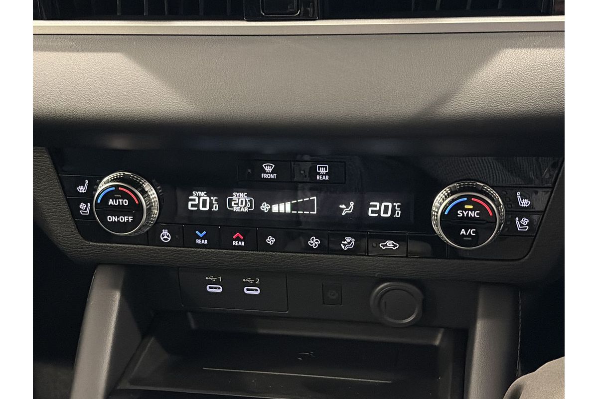 2025 Mitsubishi Outlander Exceed ZM