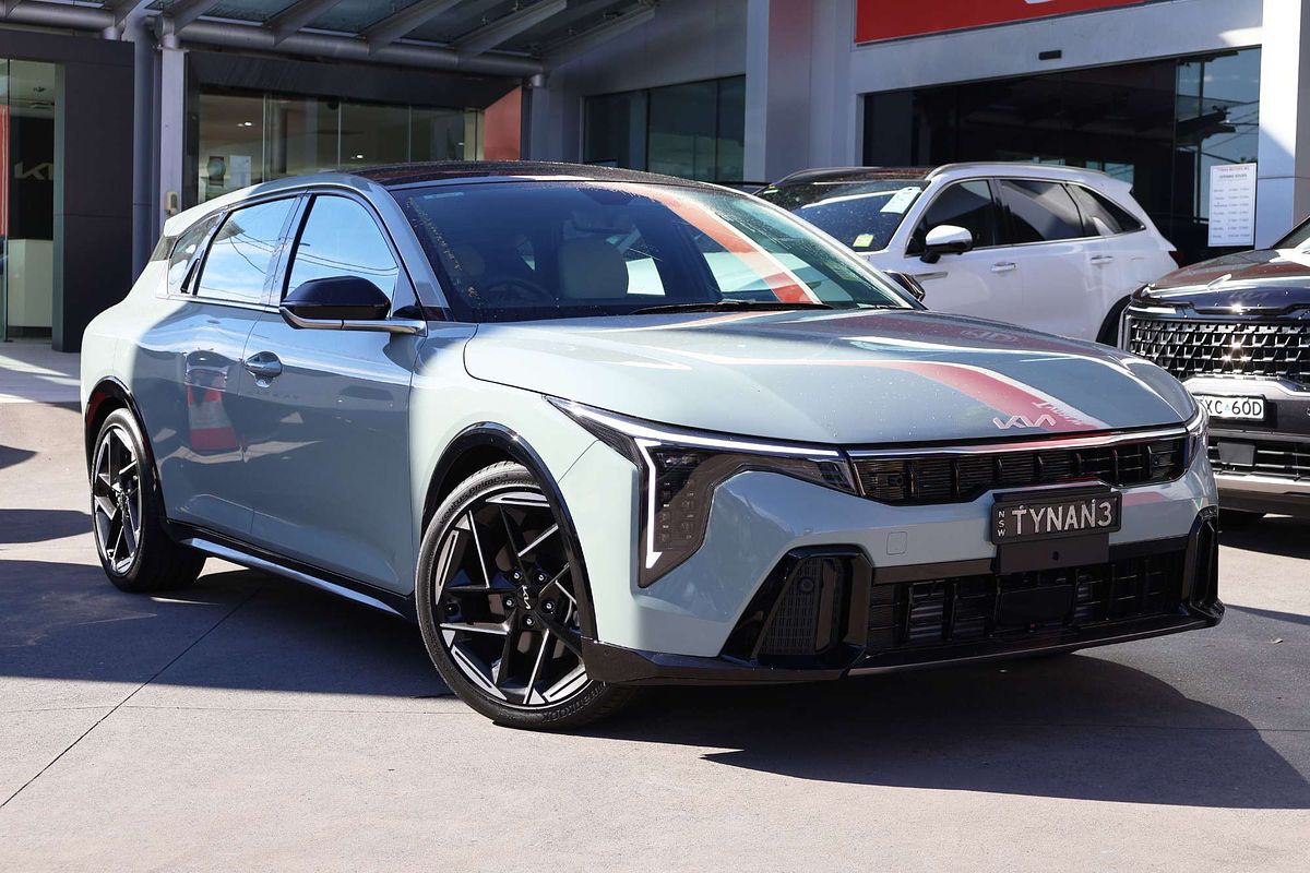 2025 Kia K4 GT-Line CL4m