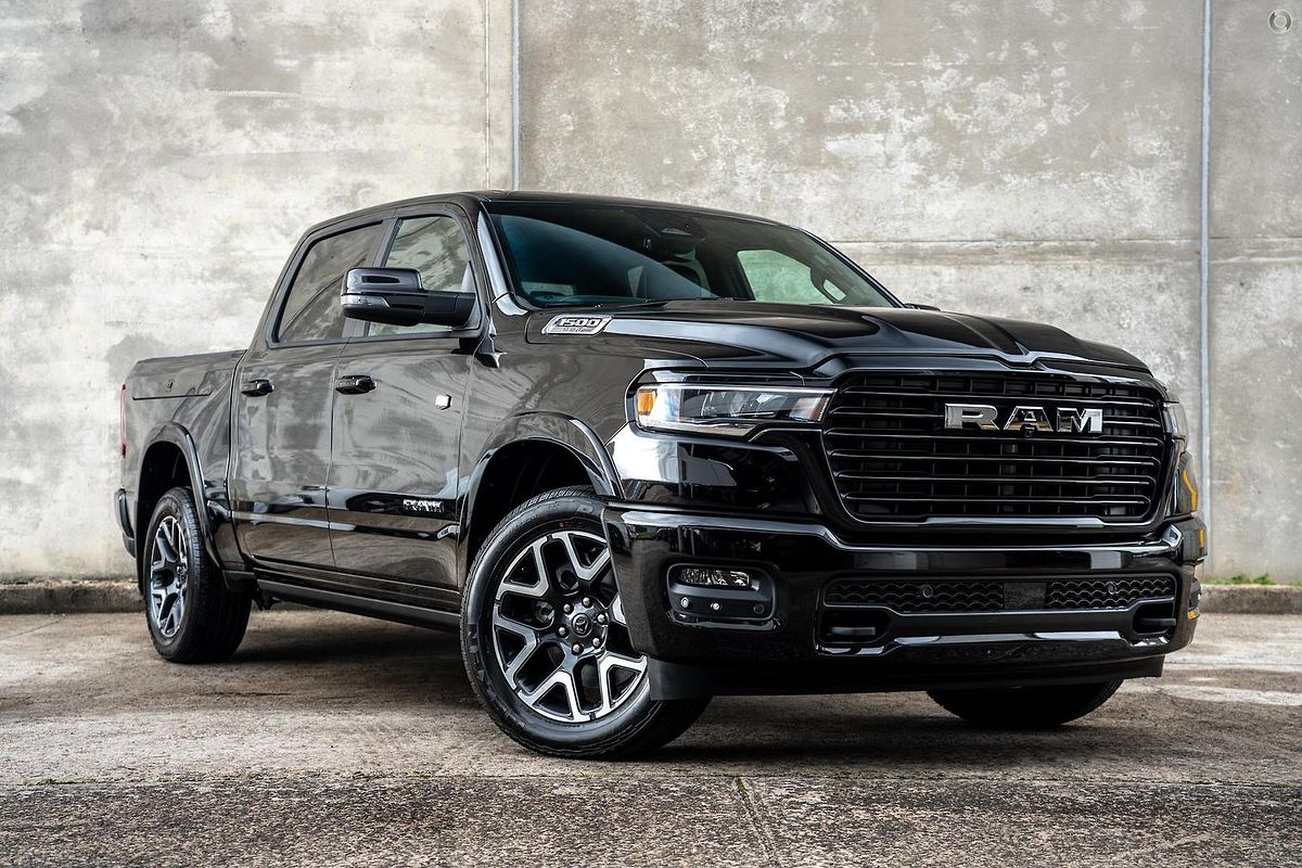2025 RAM 1500 Laramie Sport Hurricane SO RamBox DT 4X4 SWB