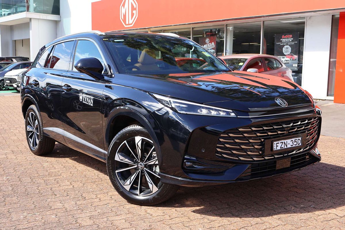 2025 MG HS Essence AS33