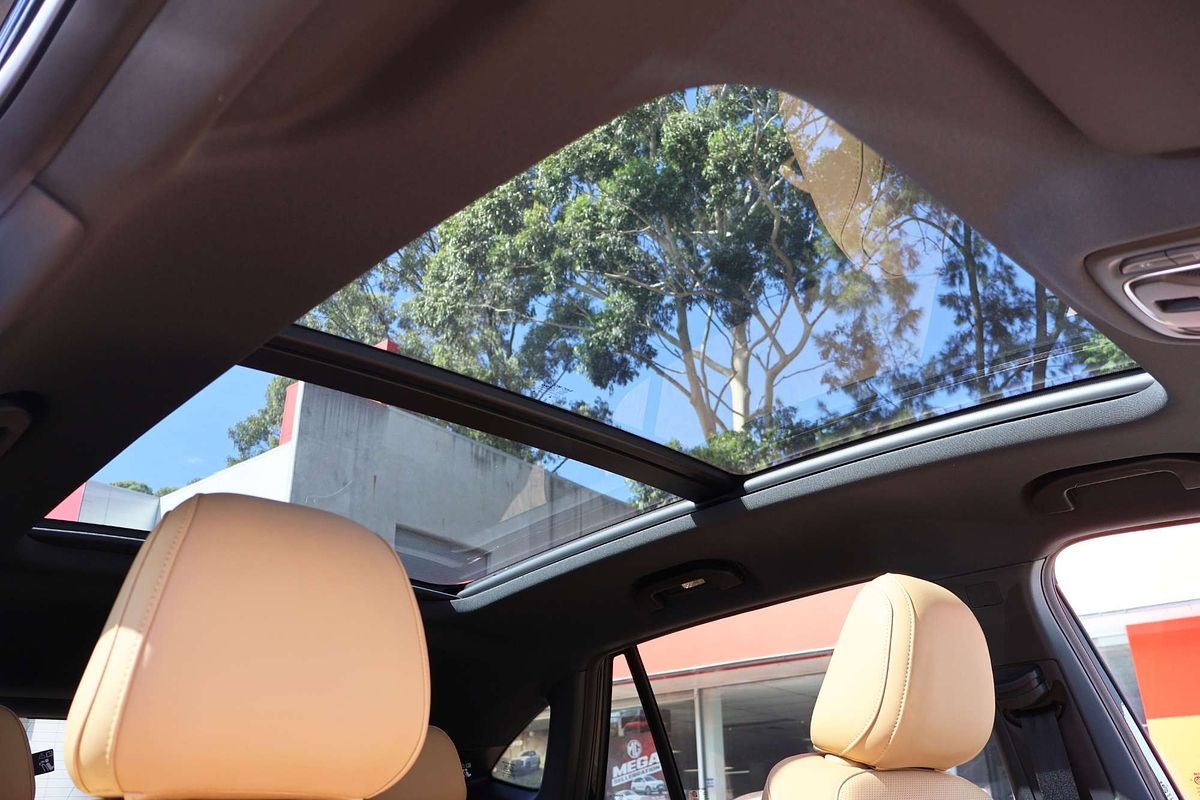 2025 MG HS Essence AS33