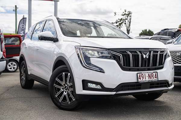 2025 Mahindra XUV700 AX7L