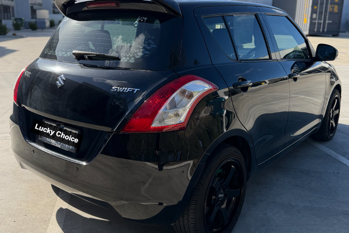 2011 Suzuki Swift GLX FZ