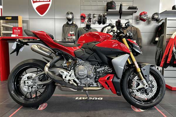2026 Ducati Streetfighter V2S