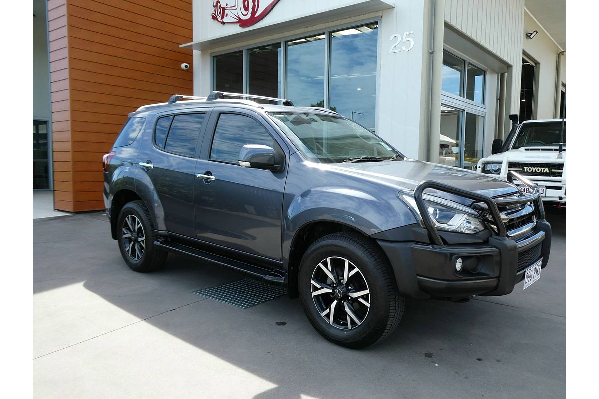 2020 Isuzu MU-X Onyx Edition