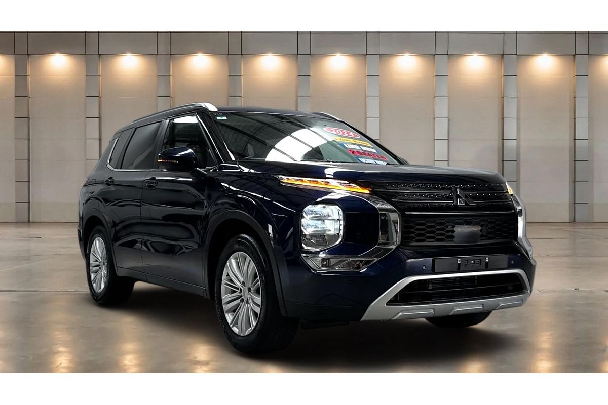 2024 Mitsubishi Outlander LS ZM