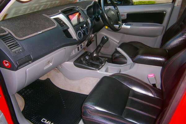 2011 Toyota Hilux SR5 (4x4) KUN26R MY11 Upgrade