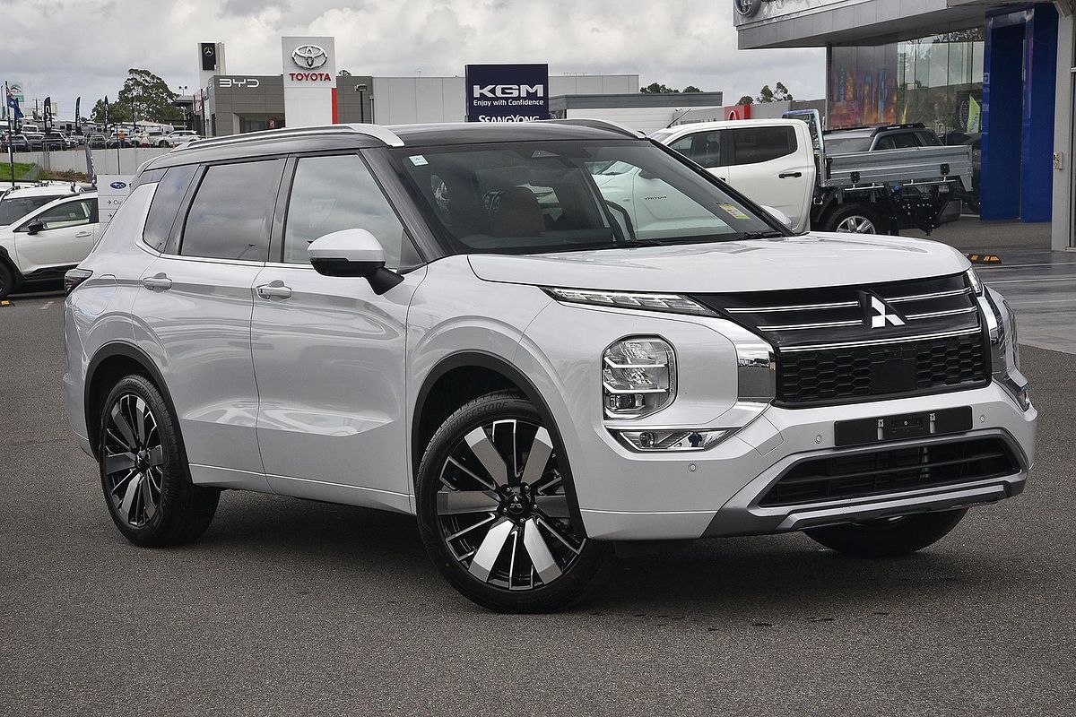 2025 Mitsubishi Outlander Exceed Tourer ZM