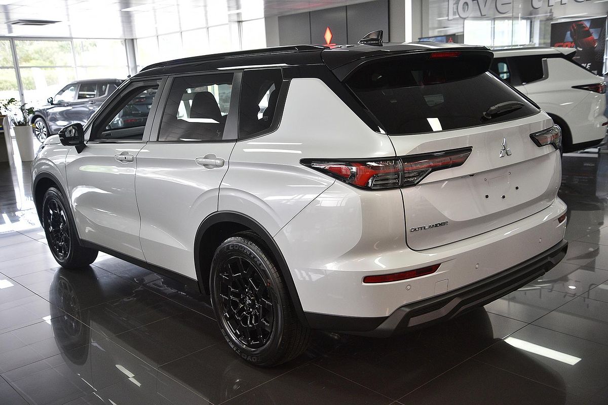 2026 Mitsubishi Outlander LS ZM