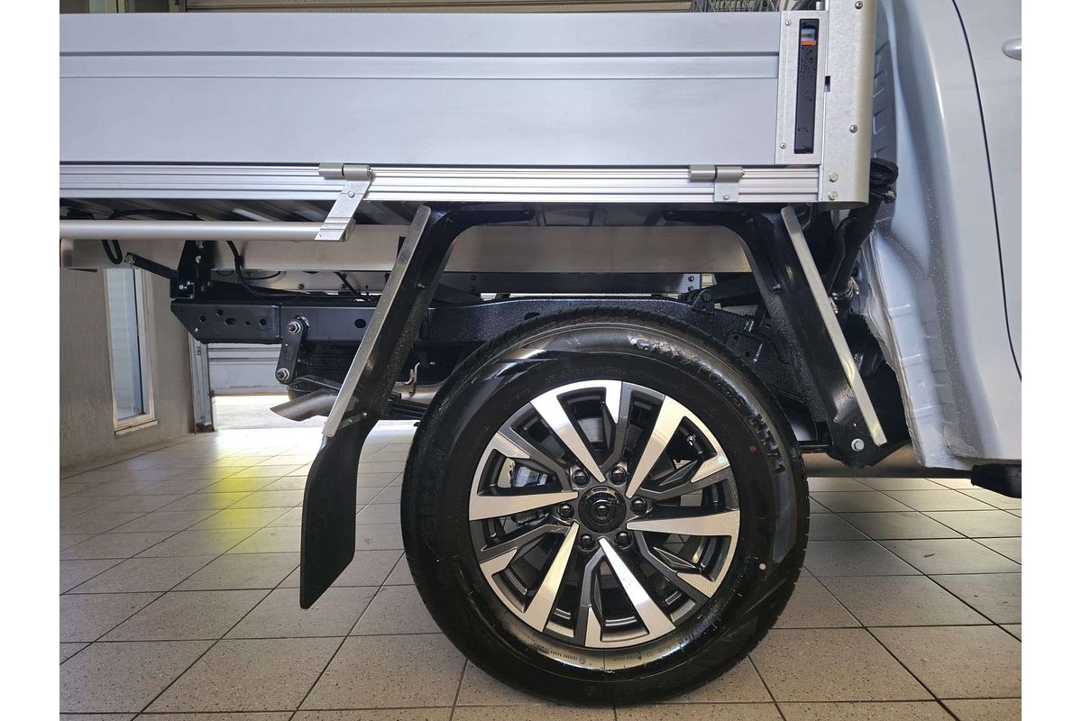 2.4T Cannon Dual Cab Chassic Luxury 4x4