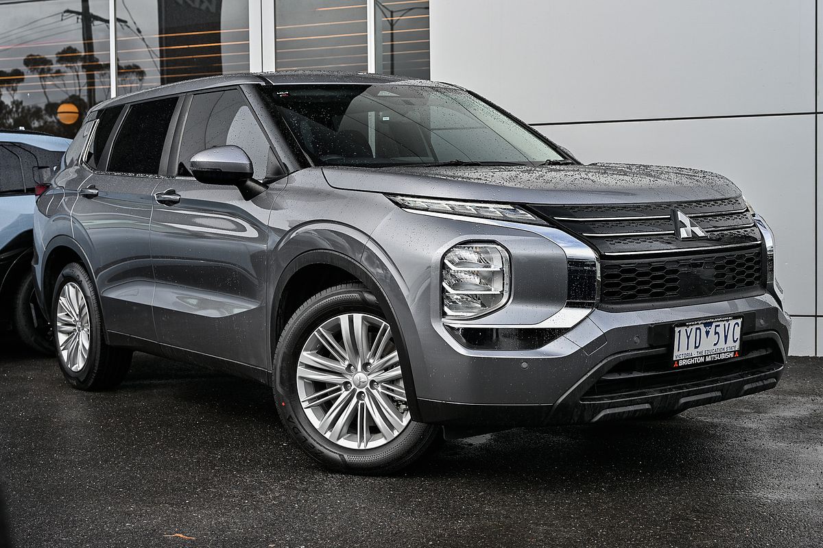 2023 Mitsubishi Outlander ES ZM