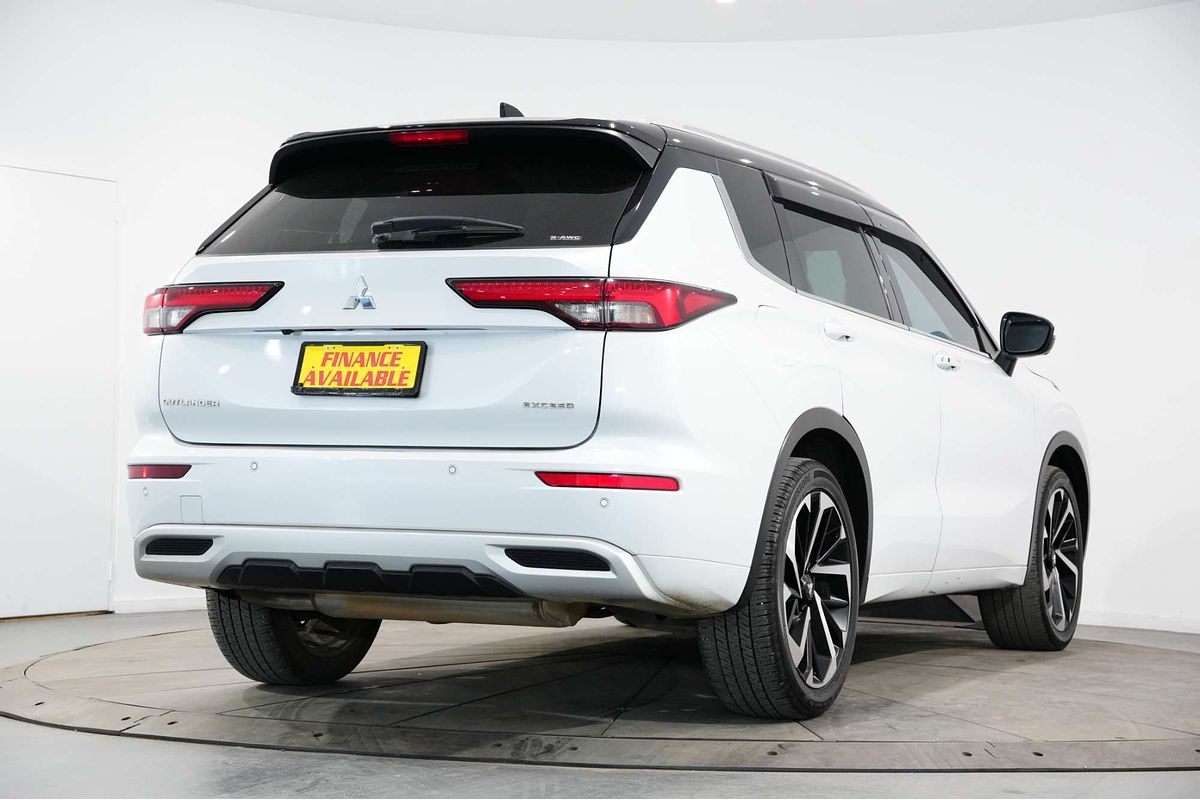 2023 Mitsubishi Outlander Exceed Tourer ZM