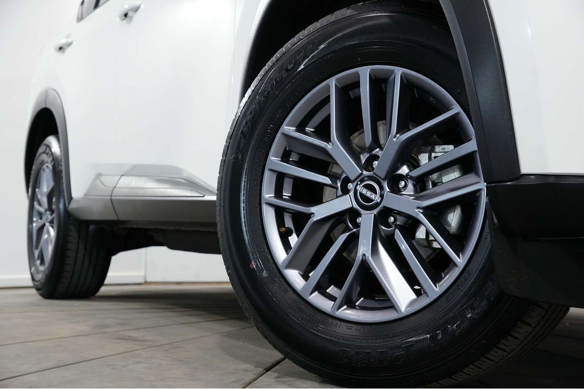 2024 Nissan X-TRAIL ST T33