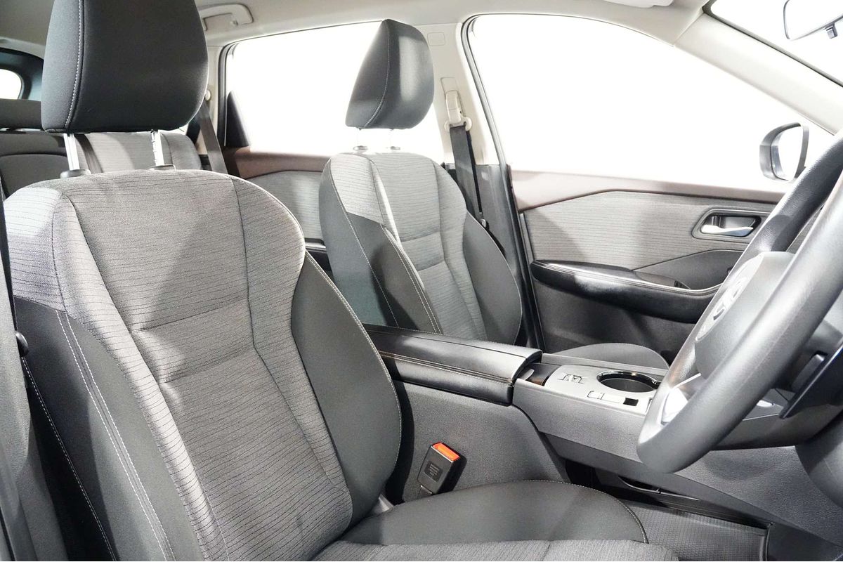 2024 Nissan X-TRAIL ST T33