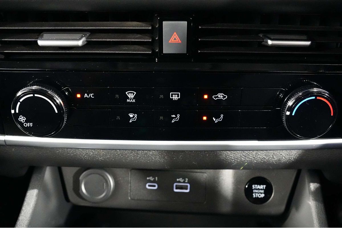 2024 Nissan X-TRAIL ST T33