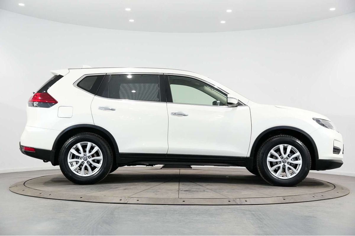 2022 Nissan X-TRAIL ST T32