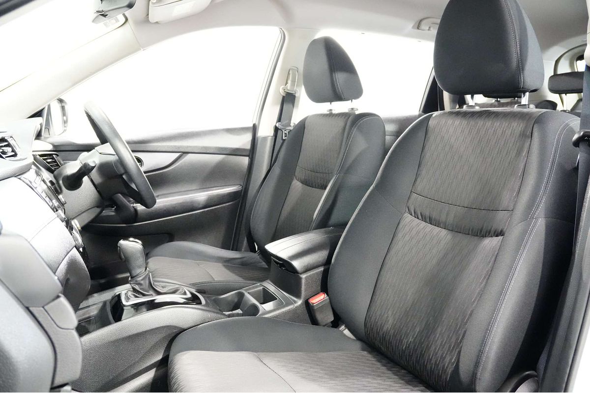 2022 Nissan X-TRAIL ST T32
