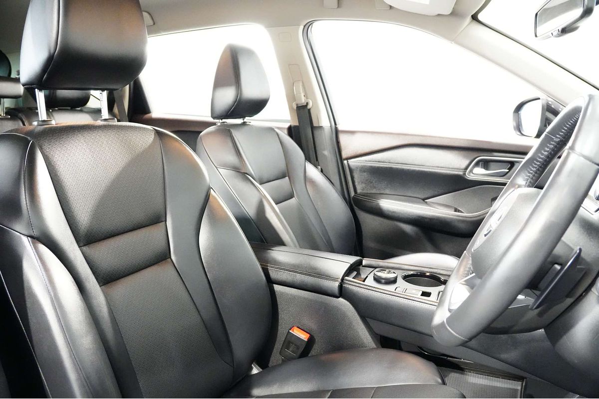 2023 Nissan X-TRAIL ST-L T33