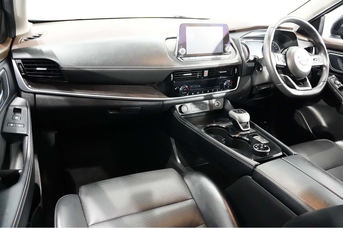 2023 Nissan X-TRAIL ST-L T33