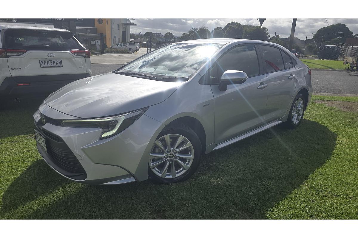 2025 Toyota Corolla SX Hybrid ZWE219R