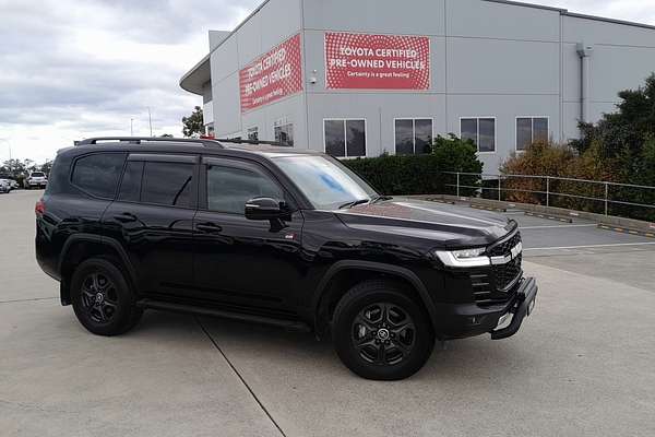 2025 Toyota Landcruiser GR Sport FJA300R